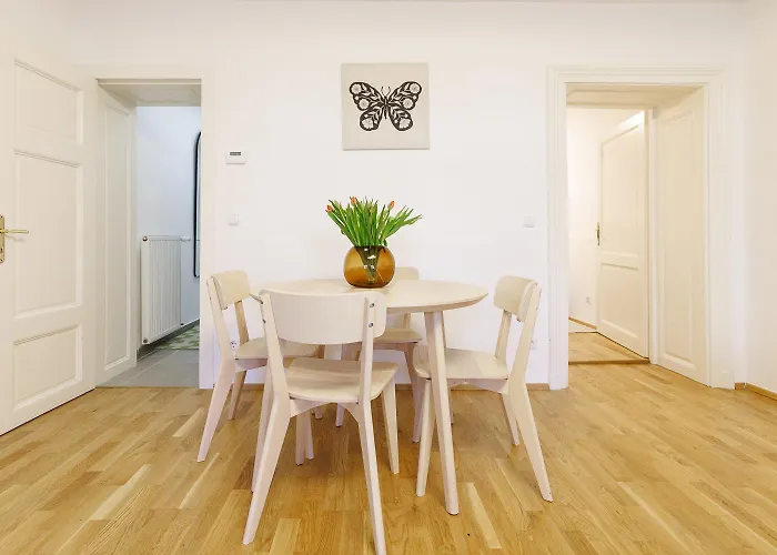Premium Location Sleeps 5 - Walk Everywhere Διαμέρισμα Βιέννη